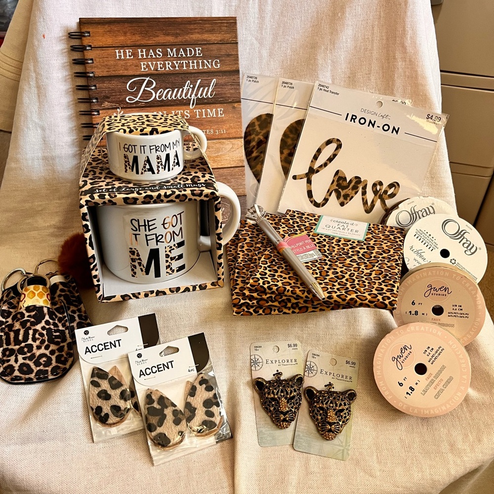 Leopard Print Gift Set with Mugs and Craft Bundle